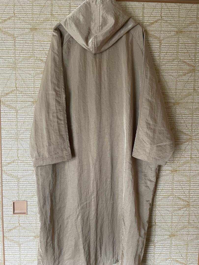 【美品】gokan 五感 ナイロンコート フード付き 光沢 ベージュ 倉敷 美品】gokan 五感 ナイロンコート フード付き 光沢 ベージュ 倉敷