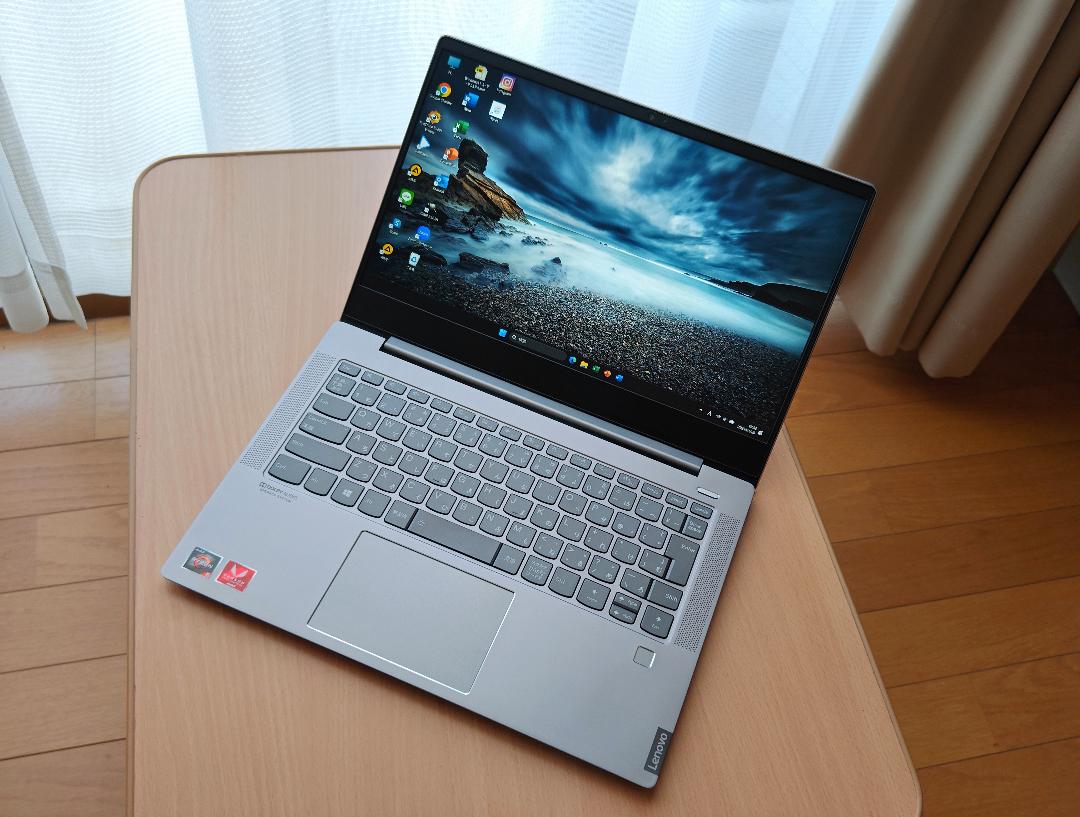 Lenovo軽量高スペックノートパソコン
