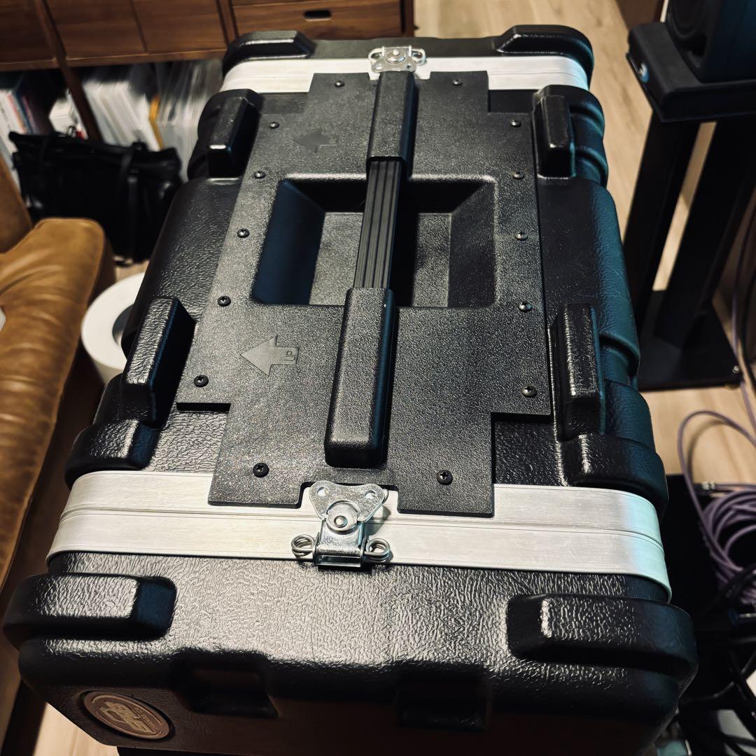 SKB ( エスケービー ) R6UW ハンドル・キャスター付き 6Uラック