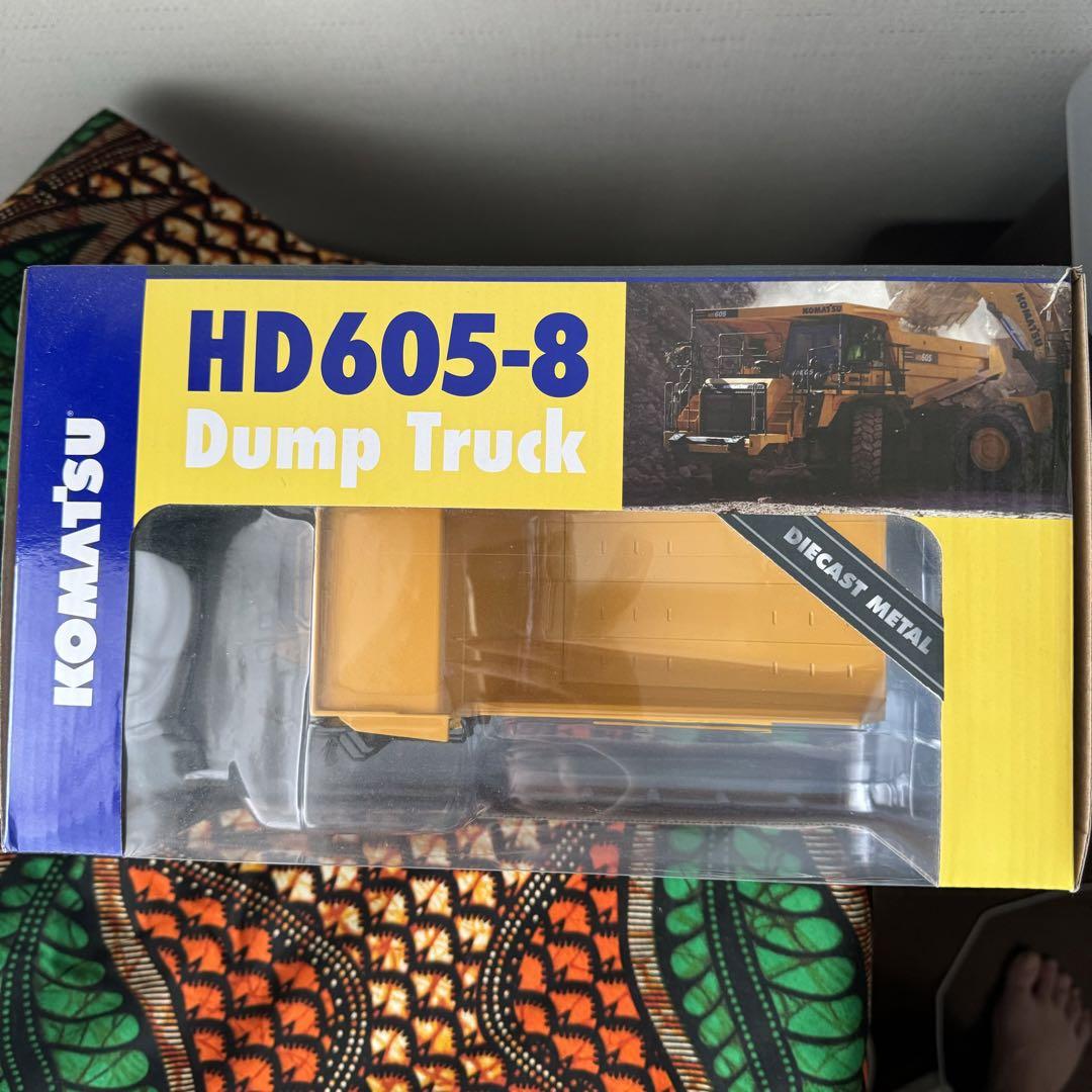 KOMATSU HD605-8 ダンプトラック 1:50