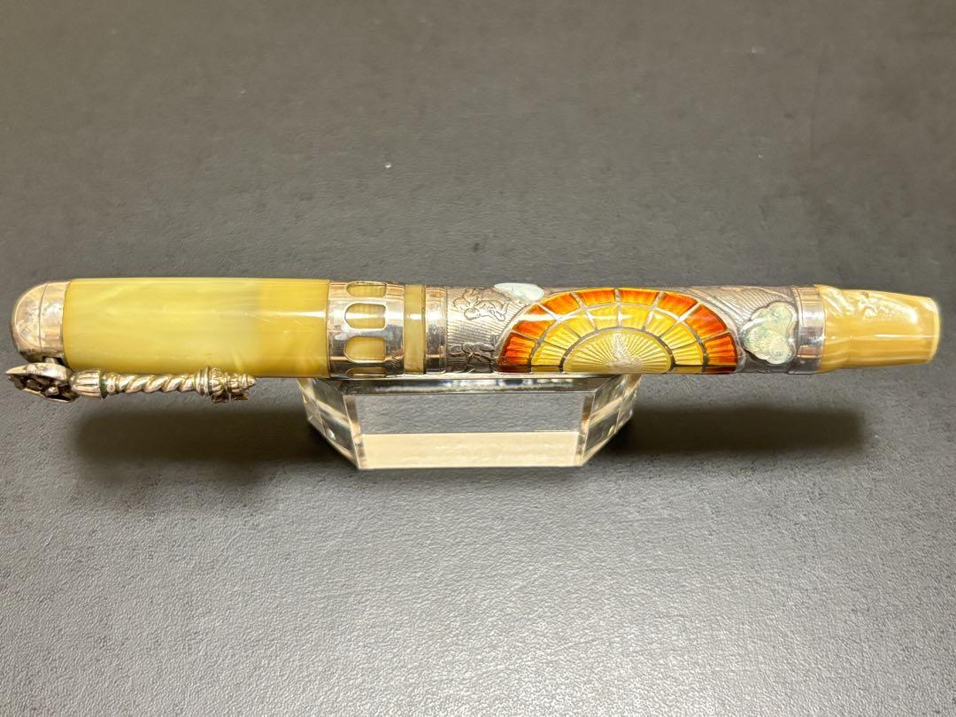 Montegrappa モンテグラッパ　万年筆　テルティオ・ミレニーオ