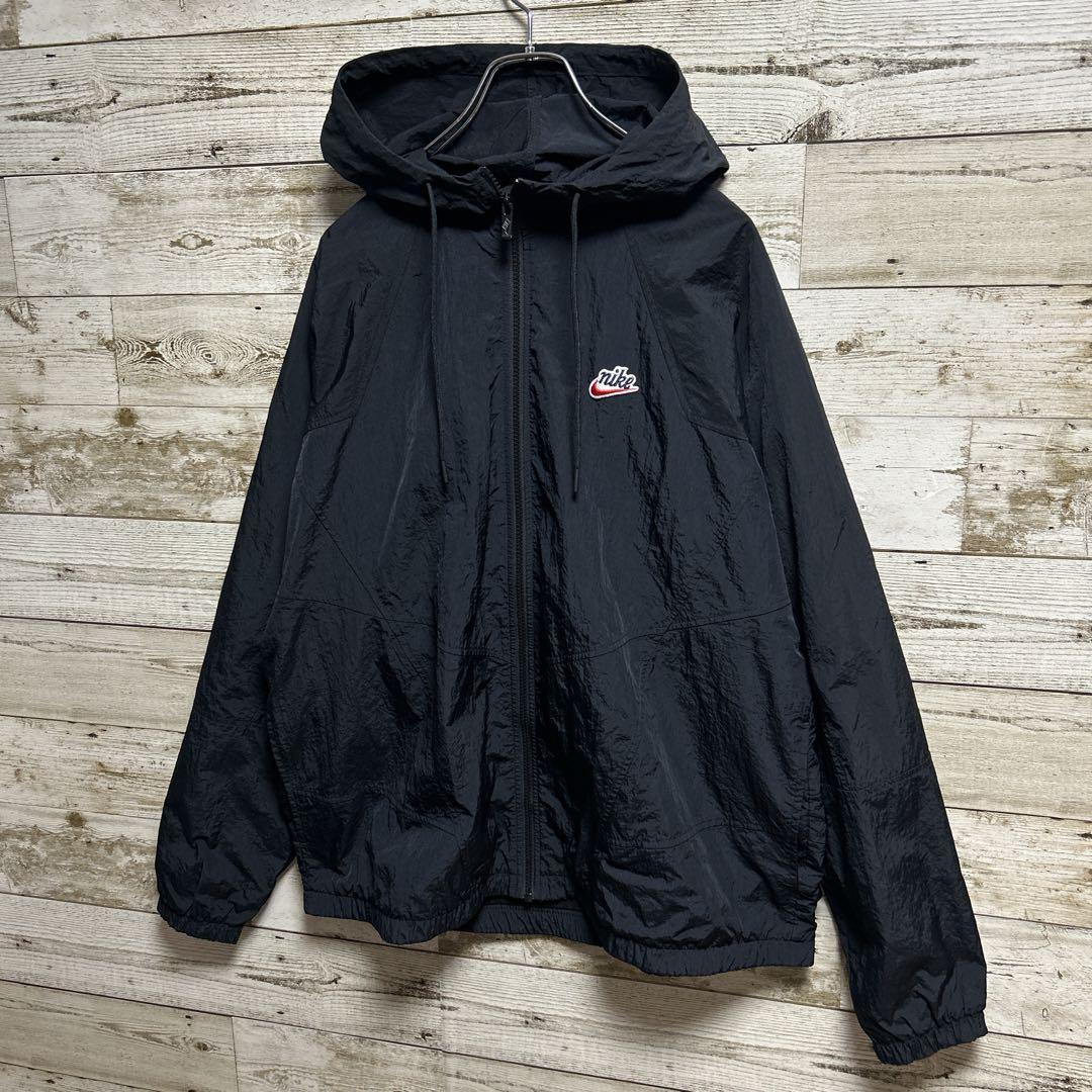 042【希少XLサイズ】ナイキ☆ワンポイント刺繍ロゴ　入手困難ナイロンジャケット