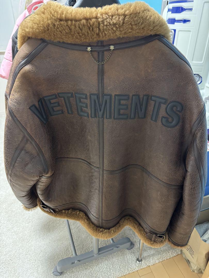 Vetements ロゴ　ムートンジャケット