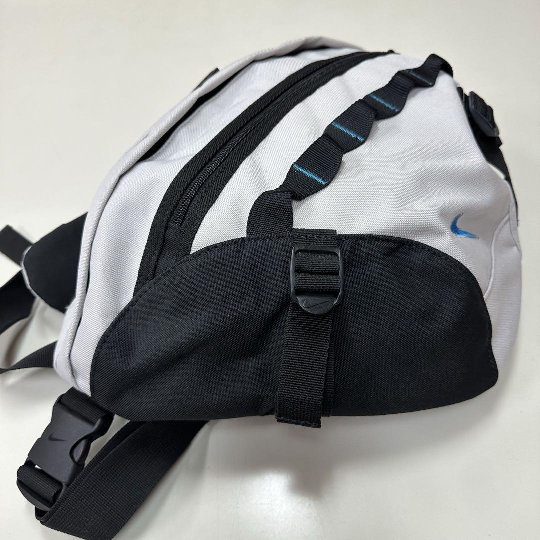 NIKE  ビンテージ　ワンショルダーバッグ　ボディーバッグ　old nike