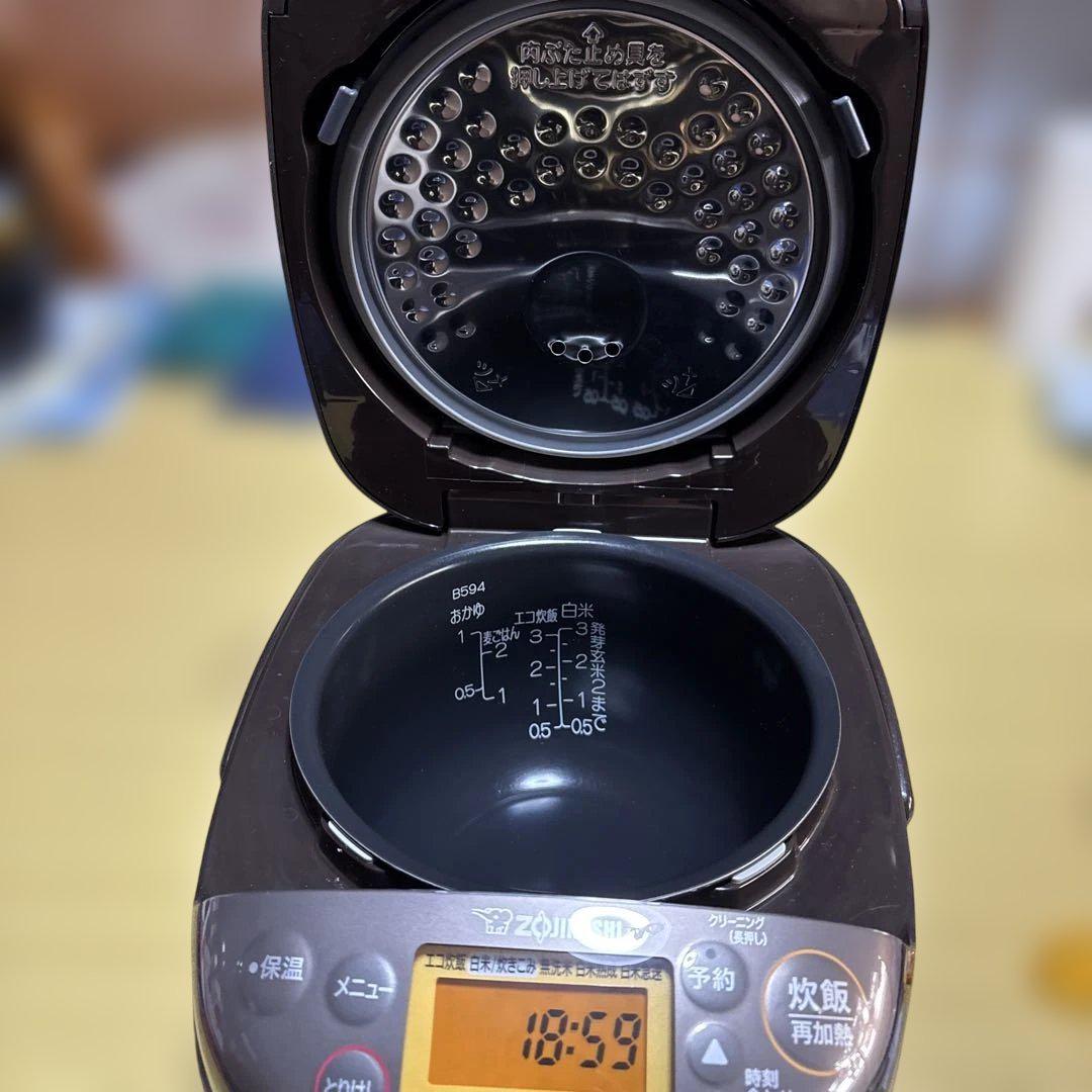 美品】象印 NP-GK05炊飯器3合炊き - メルカリ
