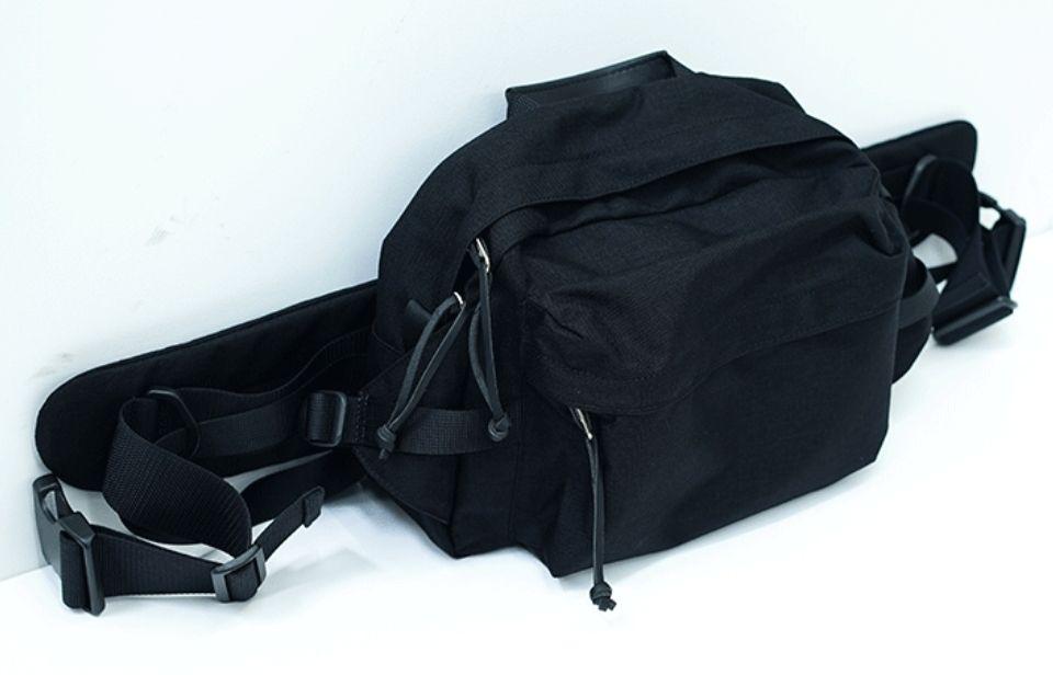 新品 未使用 タグ付き Aeta WAST BAG M サイズ ブラック バッグ 新品 未使用 タグ付き Aeta WAST BAG M サイズ ブラック バッグ