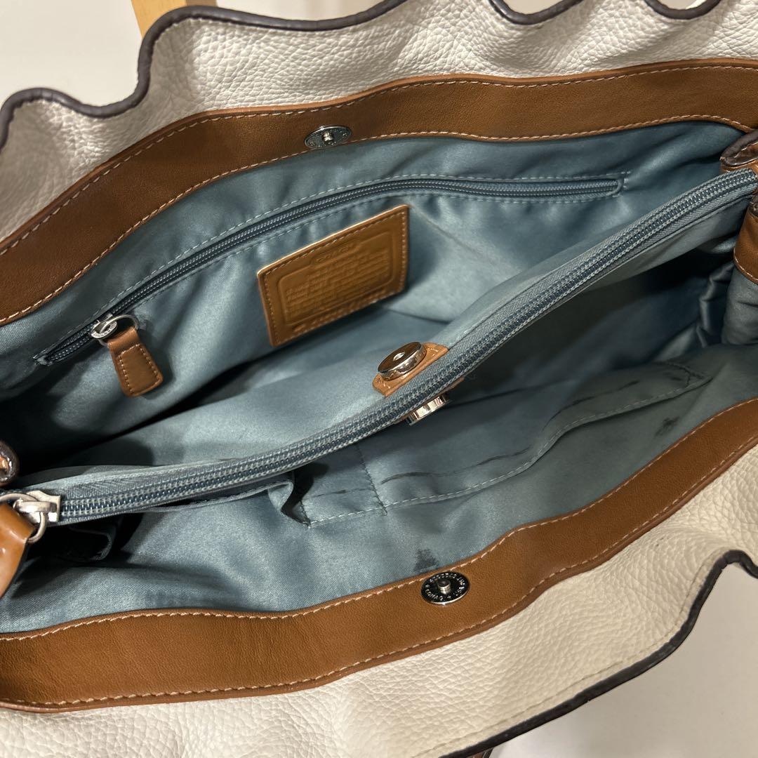 COACH トートバッグ ブラウン/ホワイト Coach トートバッグ ホワイト/ブラウン
