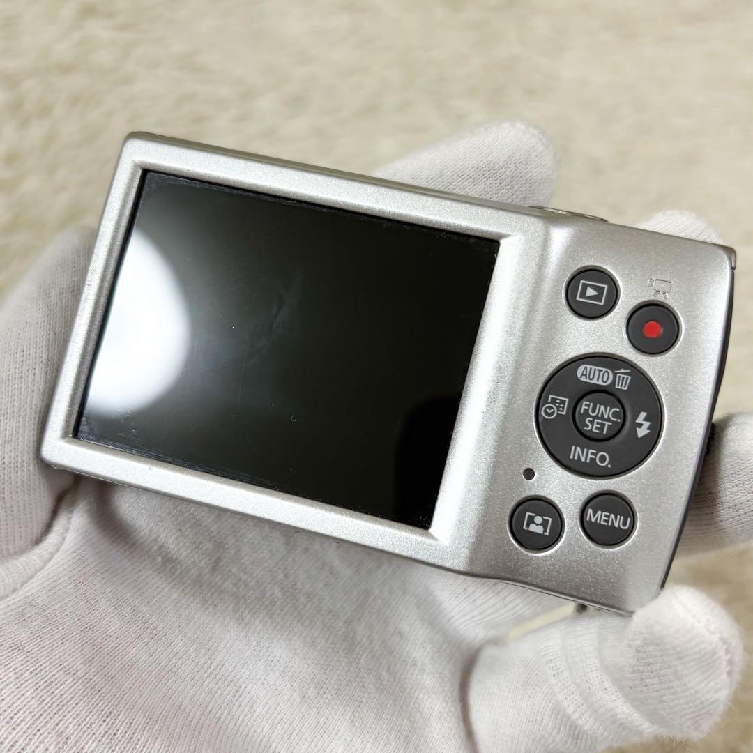 Canon キャノン コンパクトデジタルカメラ IXY200 シルバー