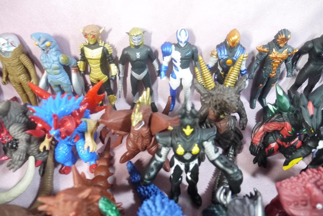 ウルトラヒーローシリーズ500　ウルトラ怪獣シリーズ500　ソフビ　128体