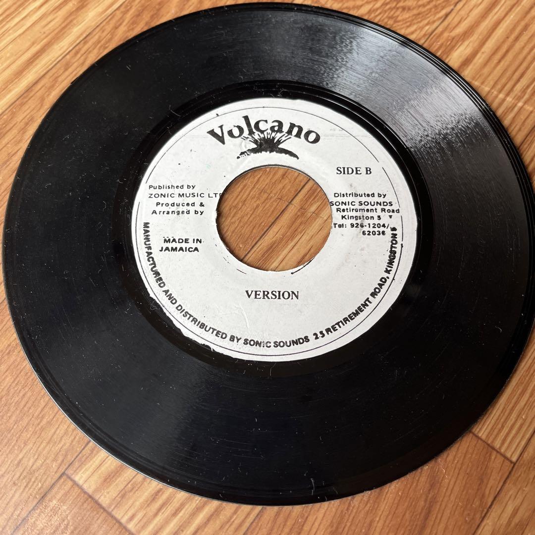 レゲエレコード 7インチ Volcano Frankie Paul - メルカリ レゲエレコード 7インチ Volcano Frankie Paul - メルカリ