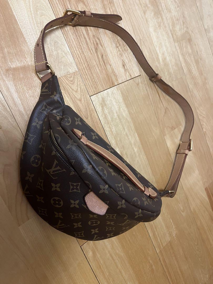 バムバッグ LOUIS VUITTON