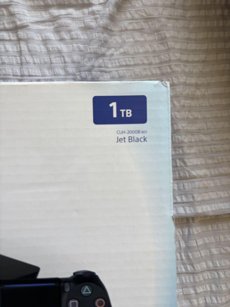 PS4本体 1TB Jet Black CUH-2000B