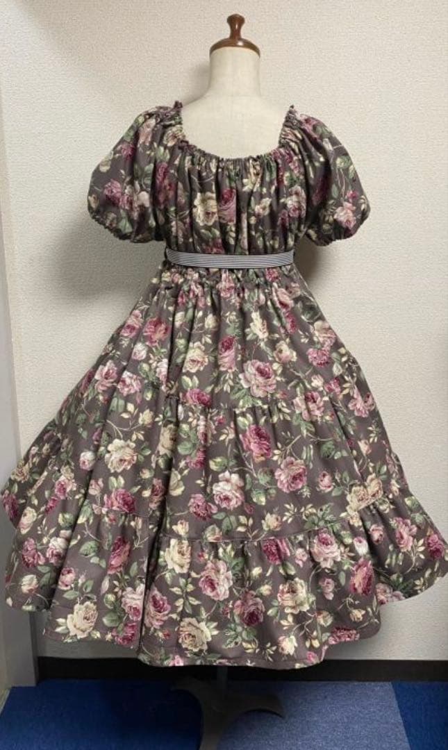 フィジカルドロップ　デイリーワンピース 茶色・薔薇柄