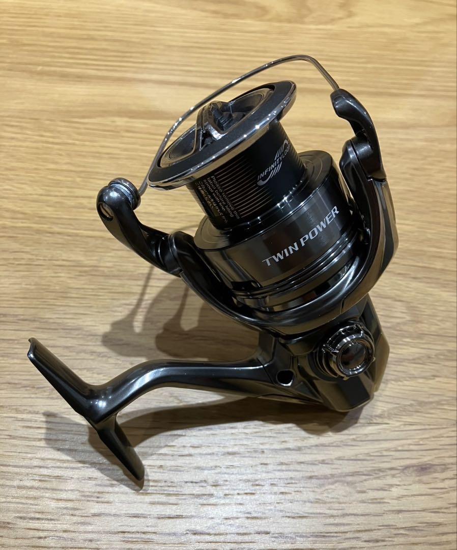 24 ツインパワー　c5000XG SHIMANO TWIN POWER リール