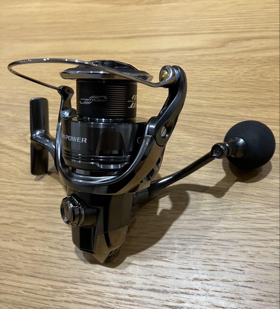 24 ツインパワー　c5000XG SHIMANO TWIN POWER リール