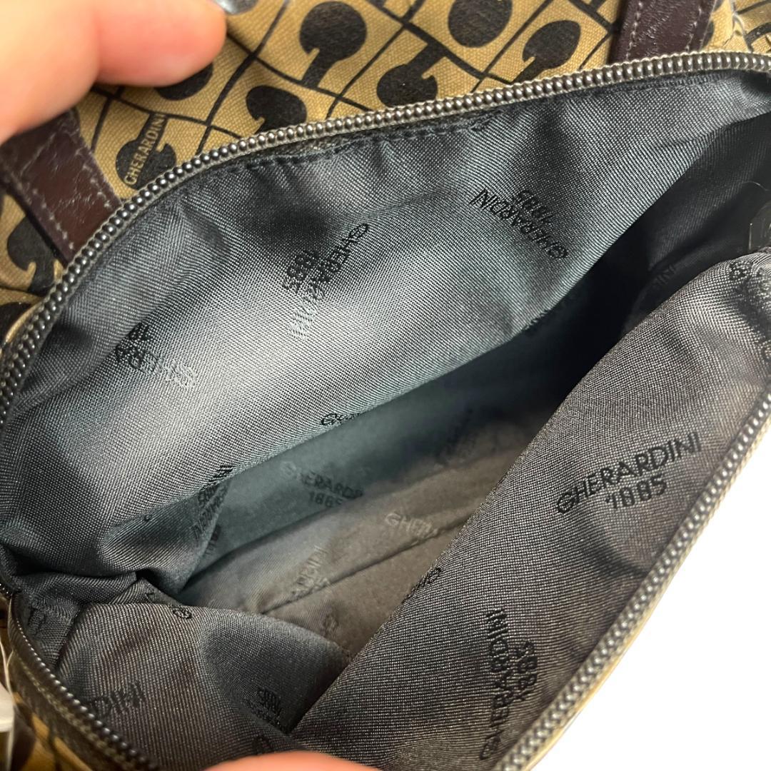 美品 GHERARDINI 2747 トートバッグ ソフティ ロゴ金具 ブラウン
