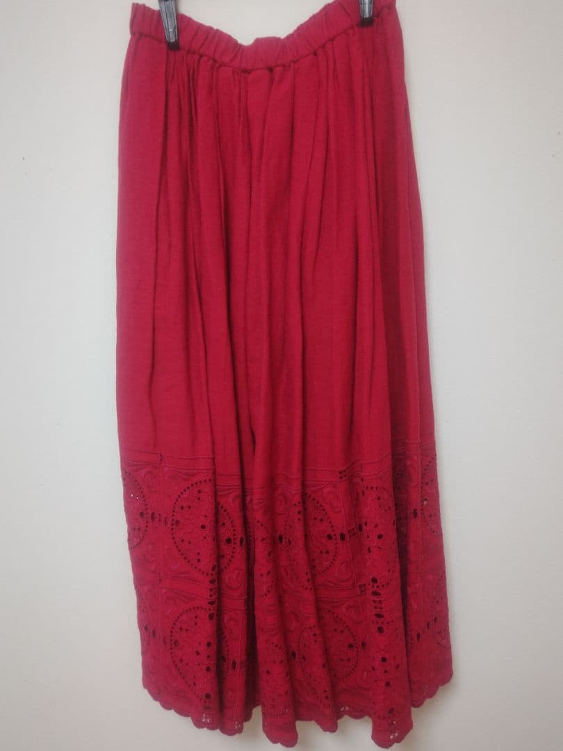 リゼッタ日本橋店開店記念赤い刺繍入りカットワークロングスカート SIZE LISETTE