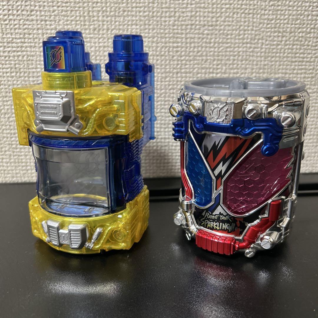 DX ジーニアス　ラビットタンクスパークリング　フルボトル　仮面ライダー　ビルド DXラビットタンクスパークリング｜仮面ライダーおもちゃウェブ