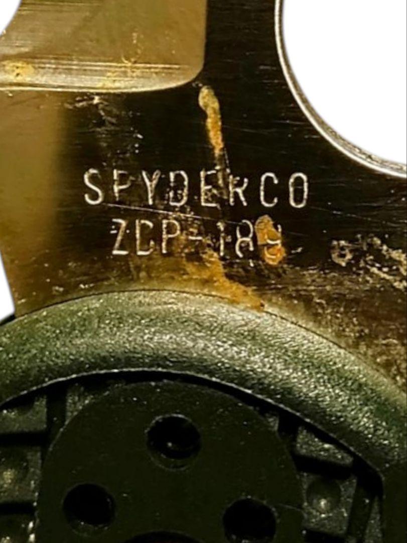 Spyderco Delica 4 ナイフ