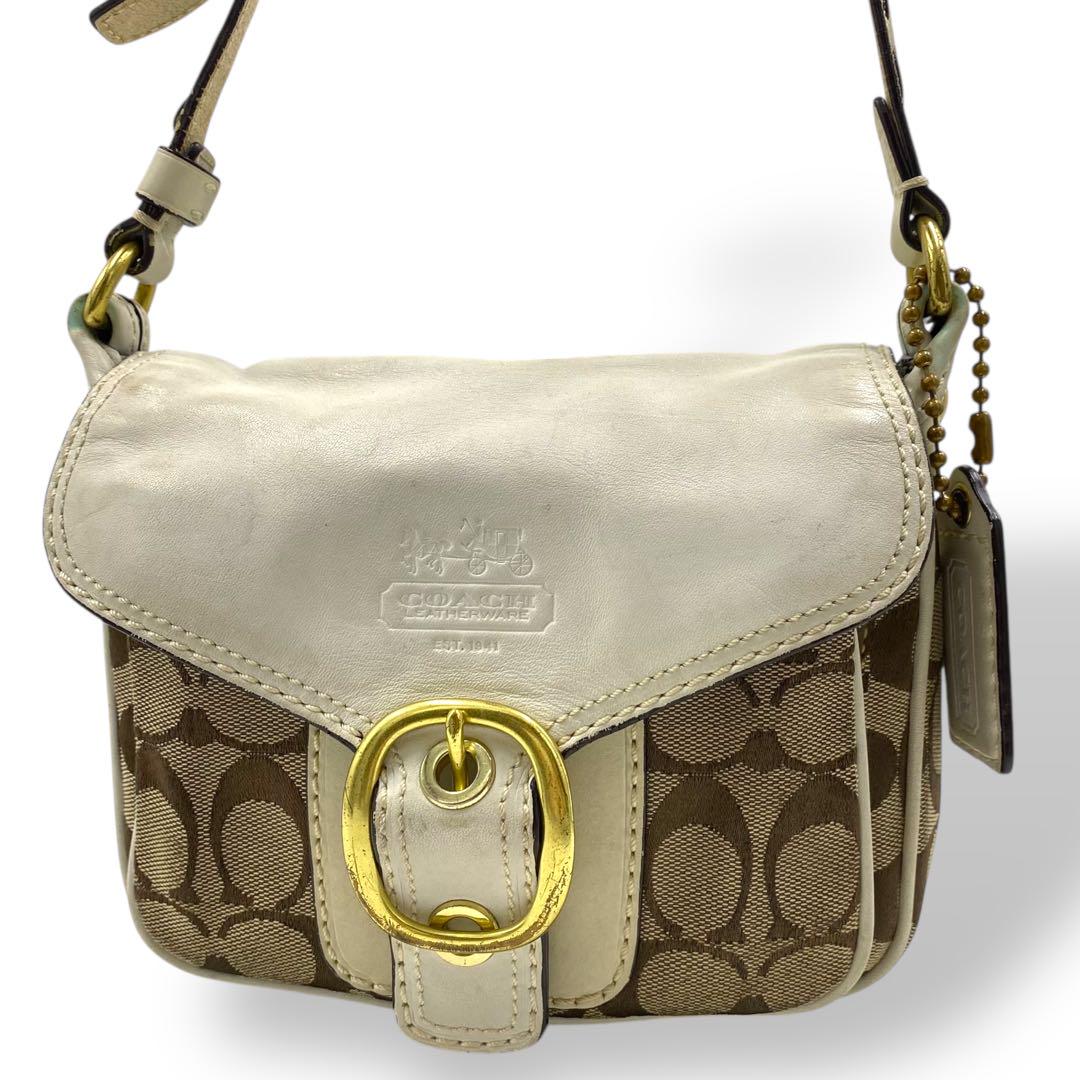 COACH コーチ　ジュルダーバッグ　シグネチャー　白　レザー