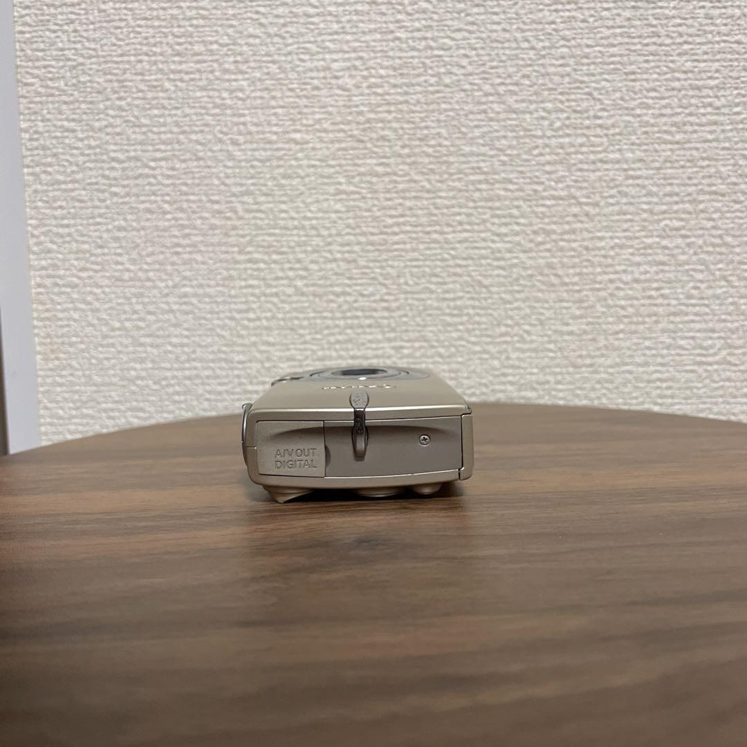 【オールドコンデジ】 Canon IXYDIGITAL 700