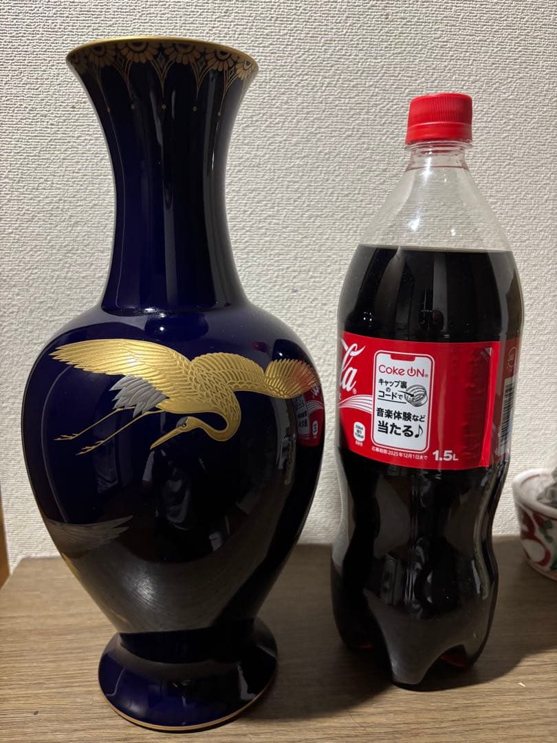香蘭社 瑠璃色花瓶 金色 銀色 鶴3羽 高さ32cm - メルカリ