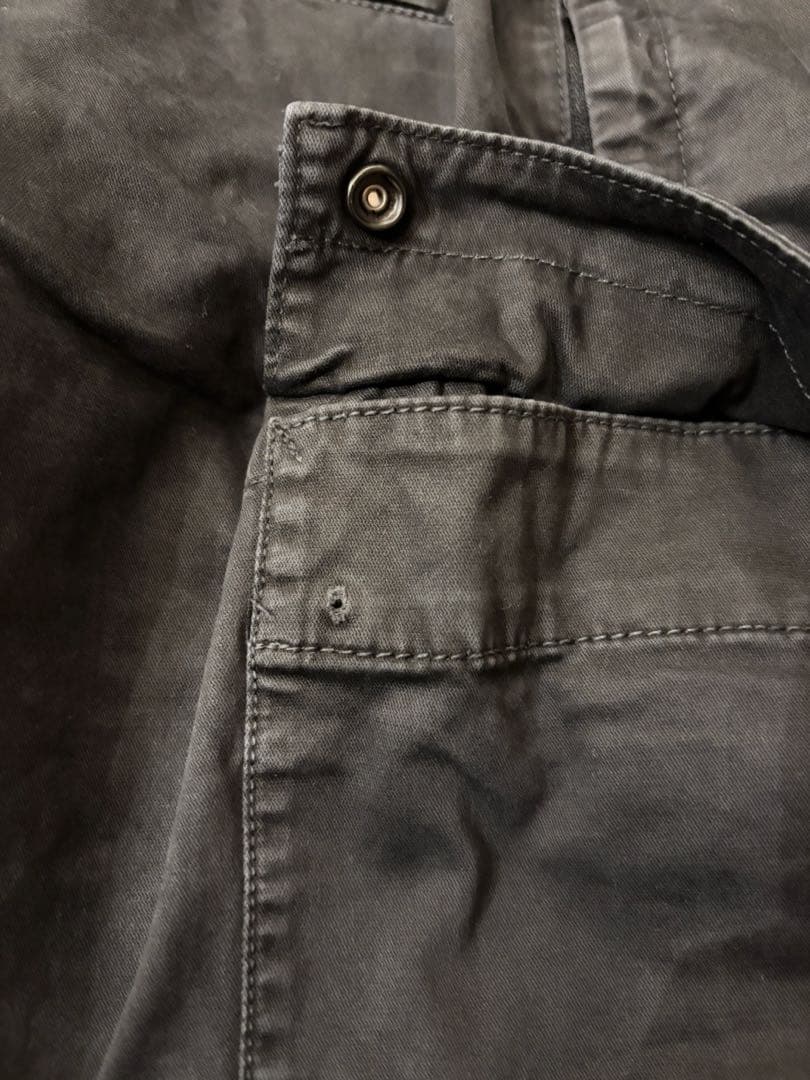 ストーンアイランド バミューダショートパンツ ブラック 22SS ストーンアイランド バミューダショートパンツ ブラック 22SS