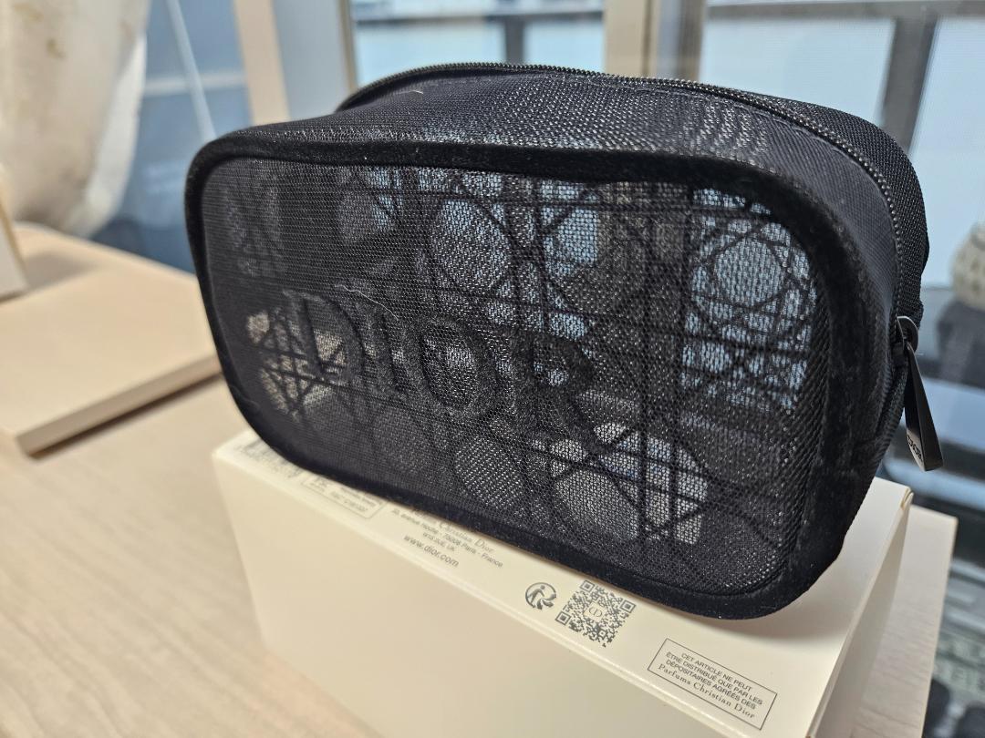 DIOR ブラックメッシュポーチ 箱付き 新品 - メルカリ