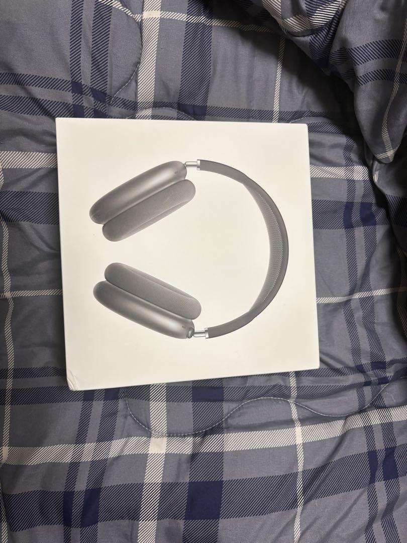 AIRPODS