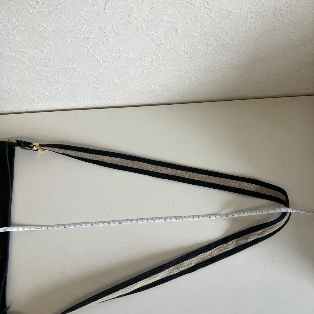 GUCCIレザーショルダーバッグ GUCCIレザーショルダーバッグ