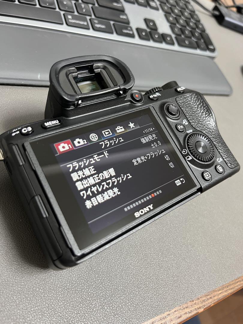 【ゆりさん専用】Sony α7 III デジタル一眼レフカメラ FE 28-70
