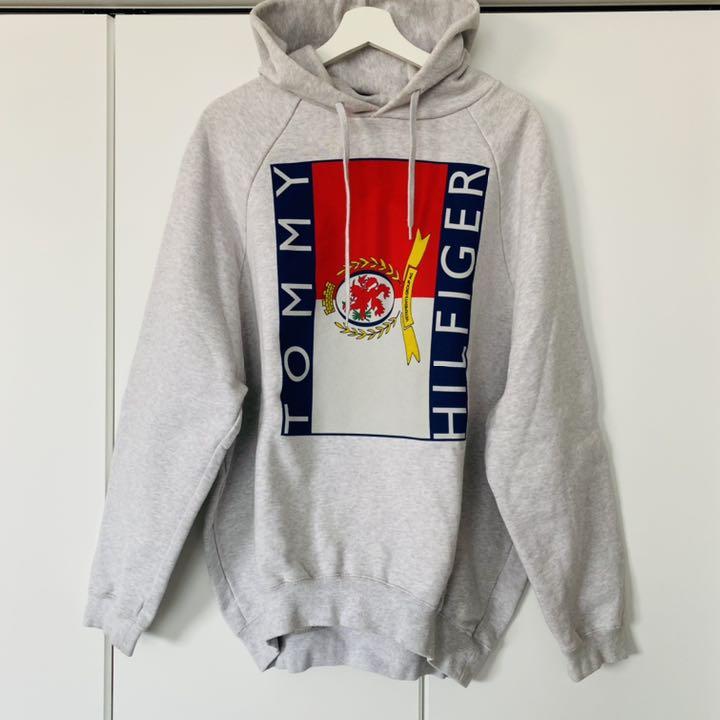 ✨【ラッピング不可】✨ デカロゴ VETEMENTS × TOMMY HILFIGER