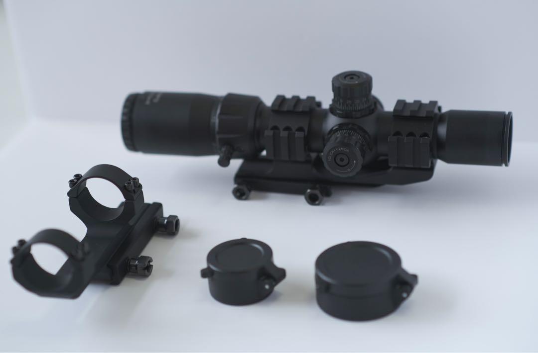 VectorOptics Mustang