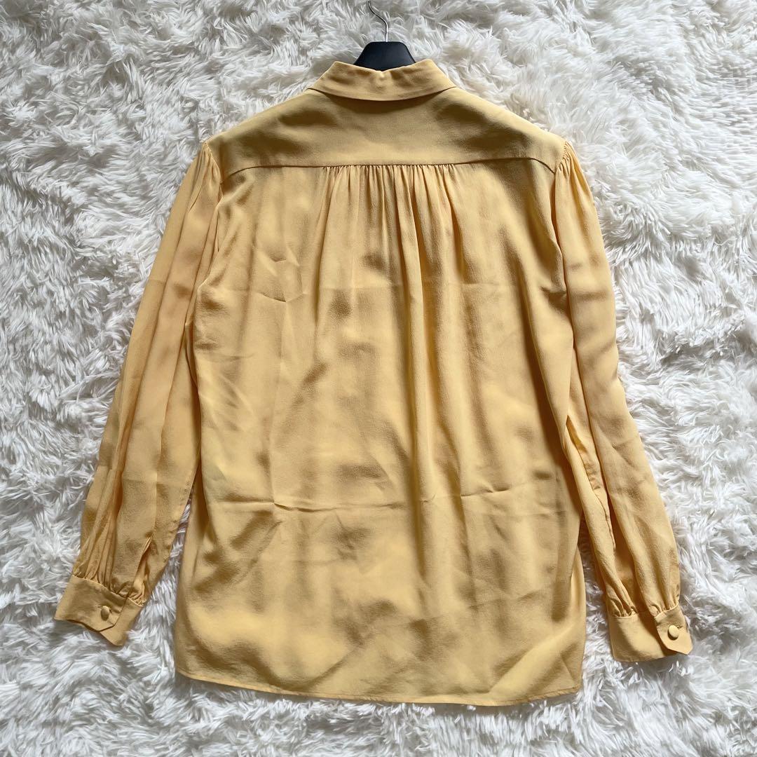 未使用級　キャサリン妃着用　GUCCI　ボウタイ　シルク100%　ブラウス　M