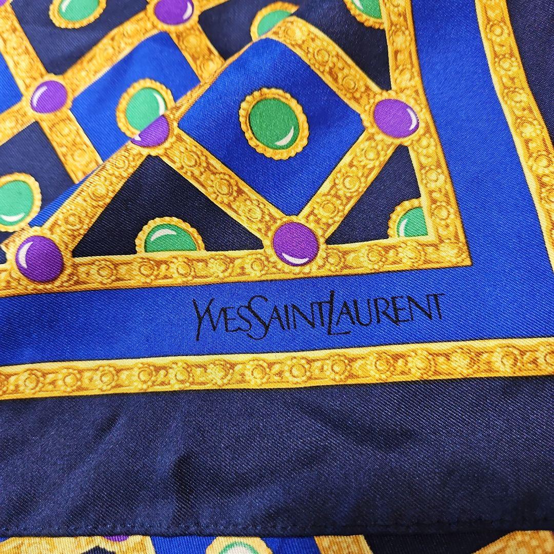 Saint Laurent 幾何学模様 スカーフ Yves Saint Laurent 幾何学模様 ミニ スカーフ - メルカリ
