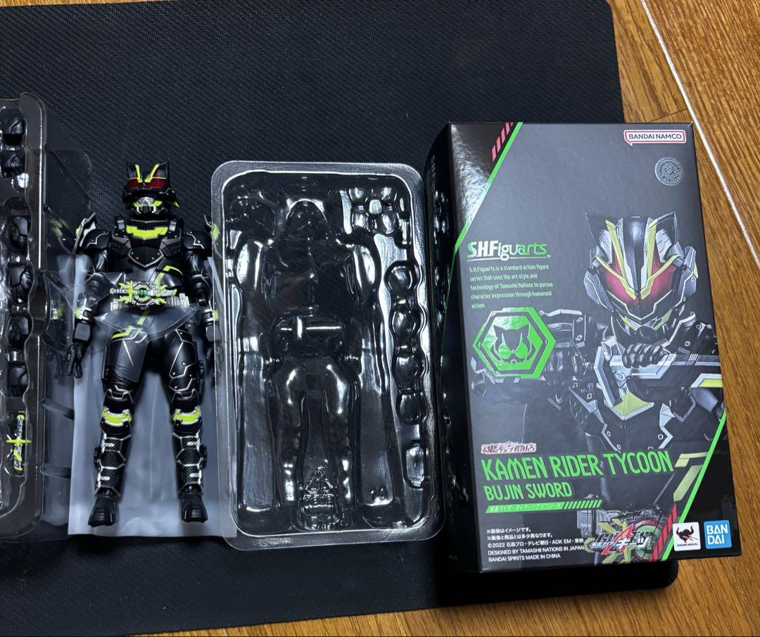 バンダイ SHFiguarts 仮面ライダータイクーンブジンソード