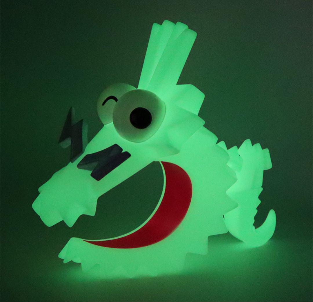 新品未開封！SOFVIPS コロドラゴン GLOW IN THE DARK