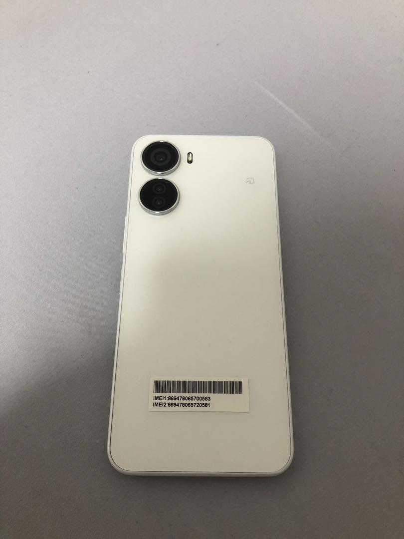 Libero 5G IVホワイト