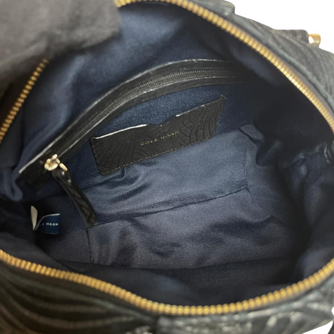 美品 Cole Haan 2941 2way ショルダーバッグ ロゴ金具 黒 美品 Cole Haan 2941 2way ショルダーバッグ ロゴ金具 黒 - メルカリ