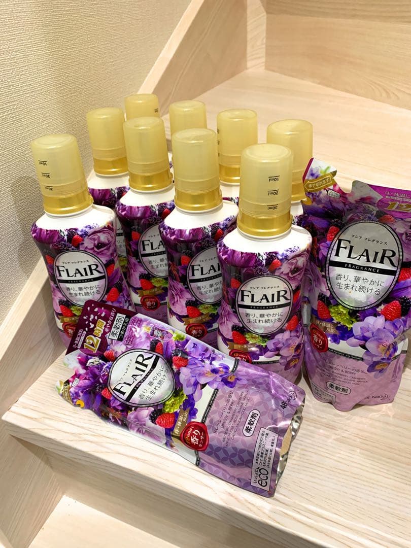 フレアフレグランス 柔軟剤 ドレッシー&ベリー 本体 570ml フレアフレグランス 柔軟剤 ドレッシー＆ベリー の香り 570ml本体× 16本