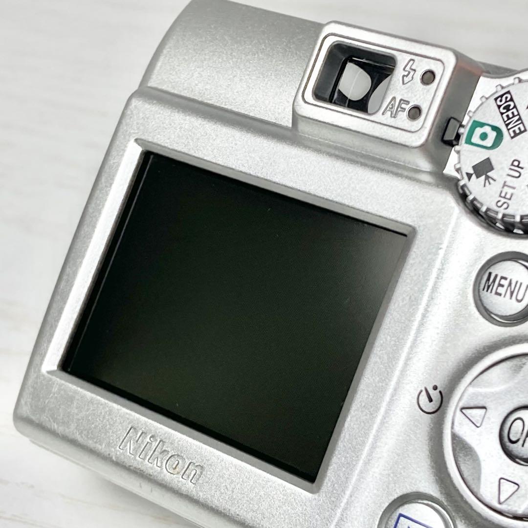 Nikon COOLPIX E5600　動作確認済み　単三電池で撮影♪