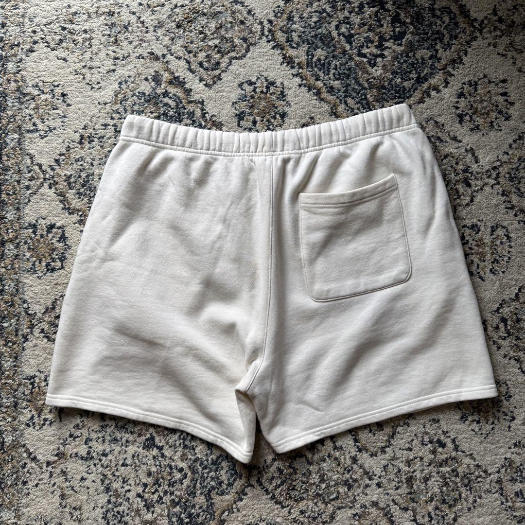 FEAR OF GOD ESSENTIALS アイボリーショートパンツ　Lサイズ