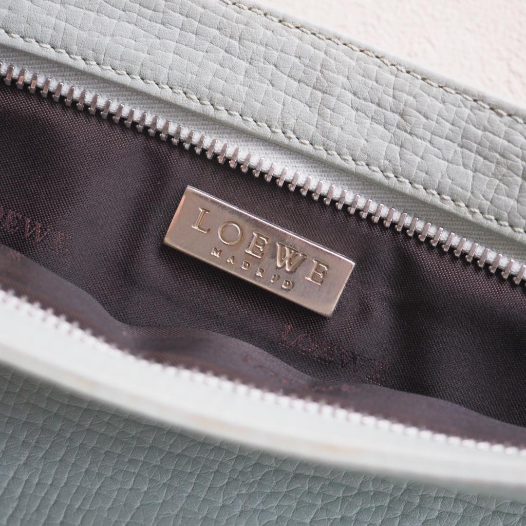 美品☆ ロエベ LOEWE レザー ショルダーバッグ ポシェット