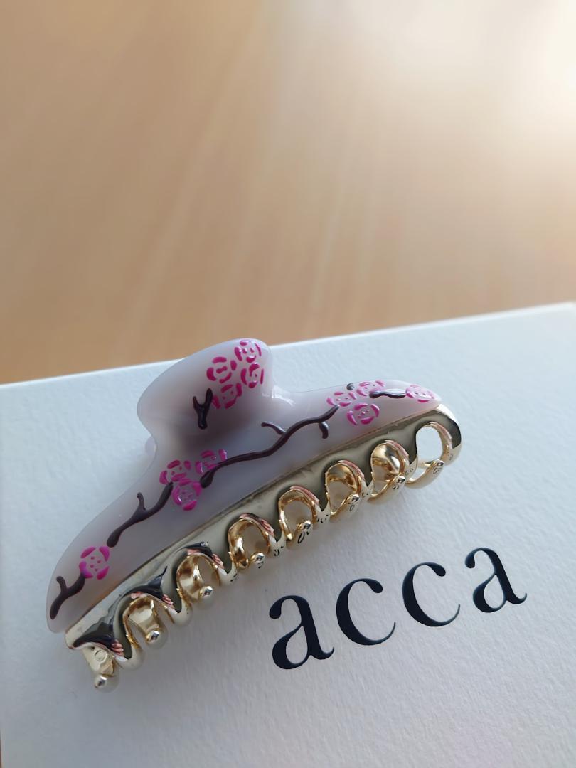 美品✨️ acca アッカ ヘアクリップ フラワーモチーフ付　ピンク 訳あり】アッカ acca ヘアクリップ フラワー - メルカリ