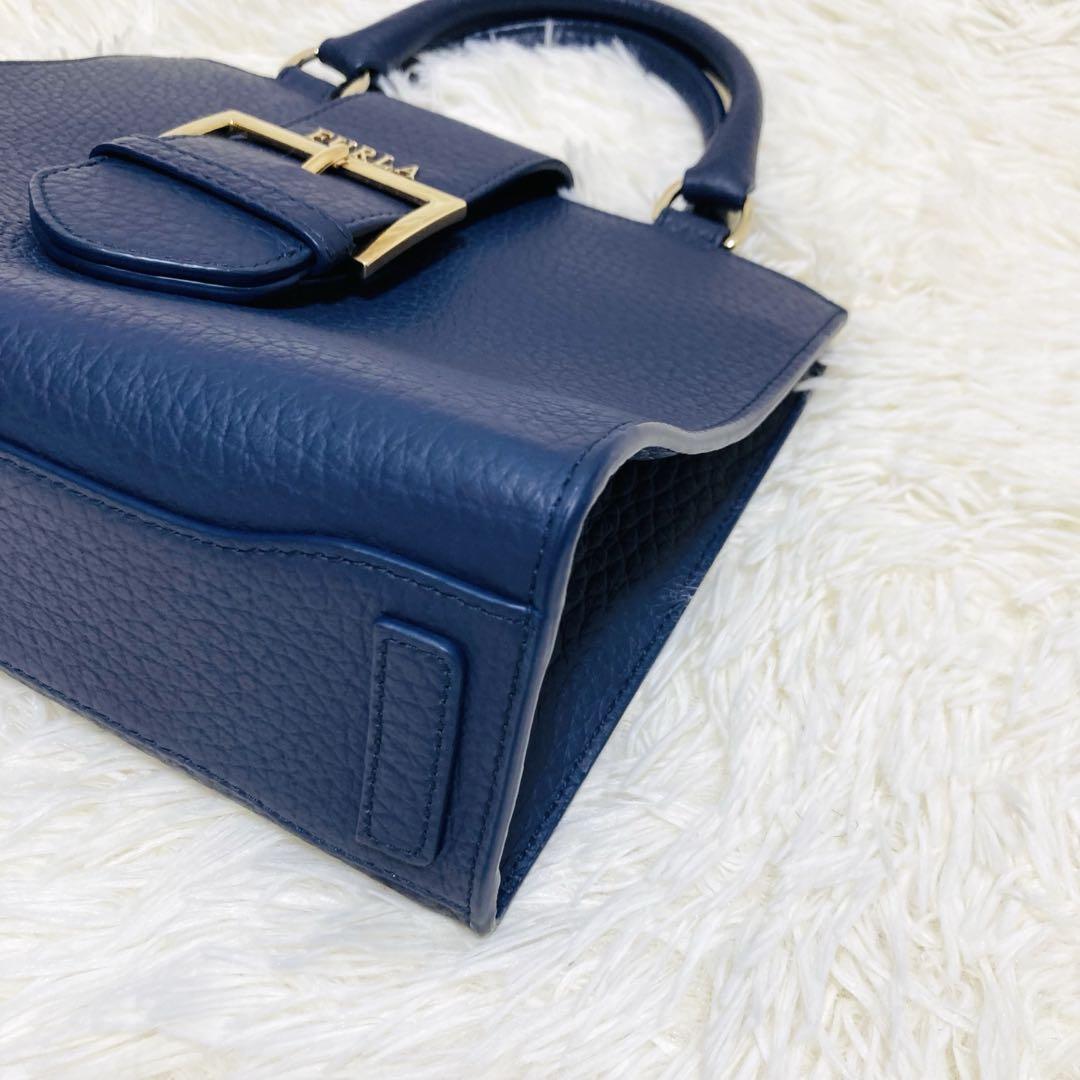 【 開梱 設置?無料 】 極美品✨フルラ レザー ハンドバッグ フロー ベルト シボ バッグ