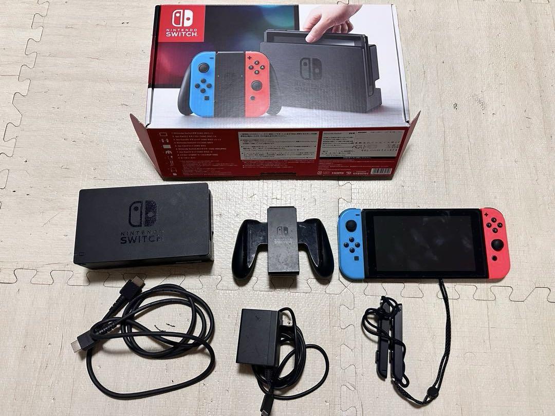 Nintendo Switch 本体 青/赤 13,125円
