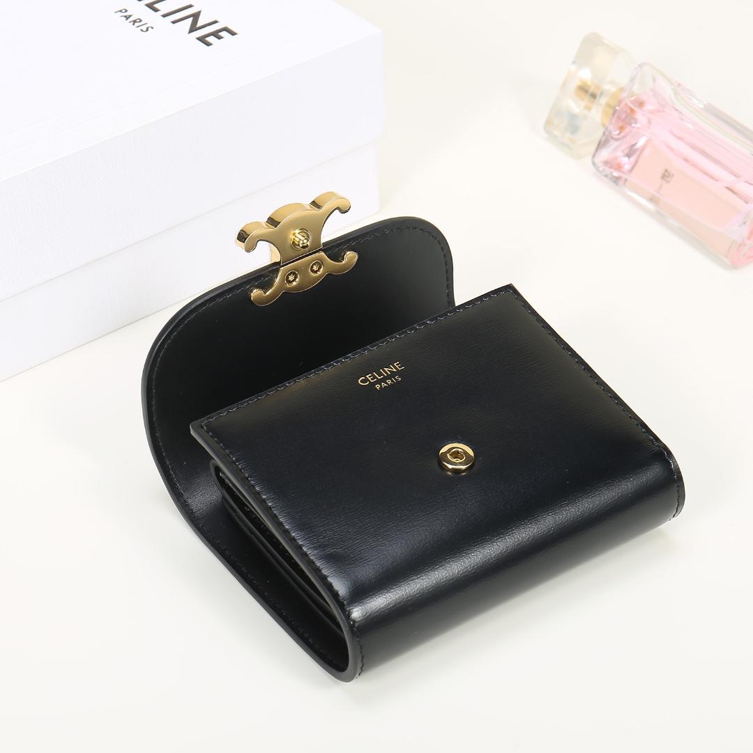 CELINE 三つ折り財布 黒 レザー CELINE 三つ折り財布 黒 レザー
