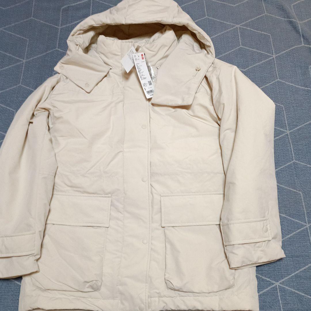 未使用　UNIQLO ハイブリッドダウンコート S 30 Natural