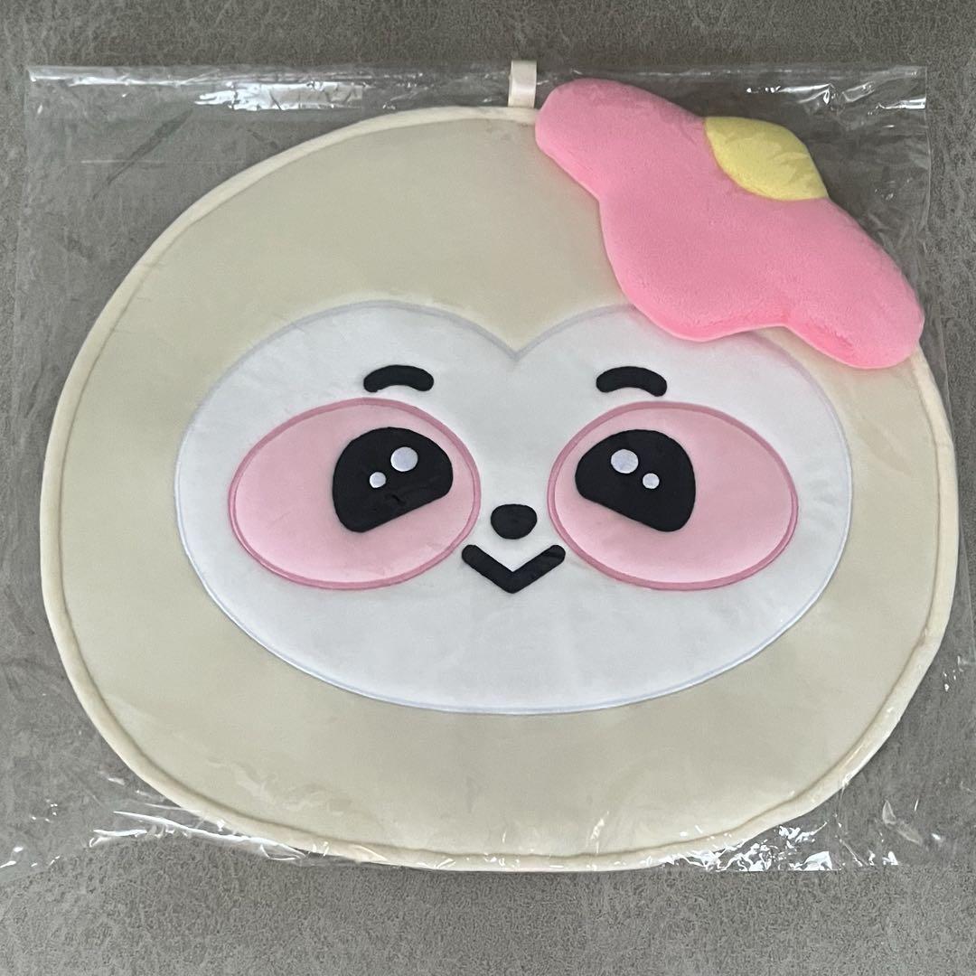 NiziU アヤカ ano うちわケース - メルカリ