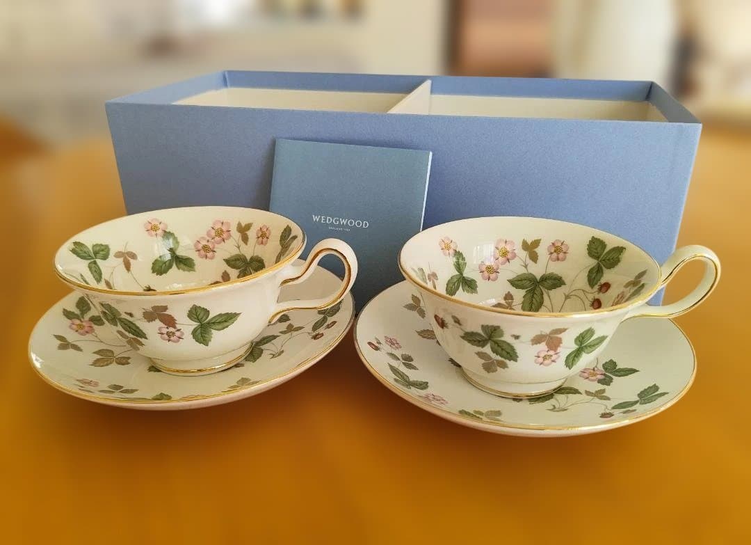 ウェッジウッド ワイルドストロベリー ティーカップ ペアWEDGWOOD